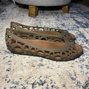Crocs Brown Adrian Circular Print Jelly Peep Toe Ballet Flats Size 8
